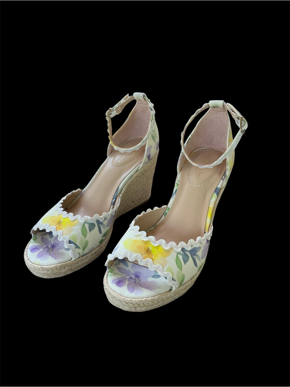 Scalloped Floral Ankle-Strap Espadrille Wedge - White Cream/Yellow Size 8